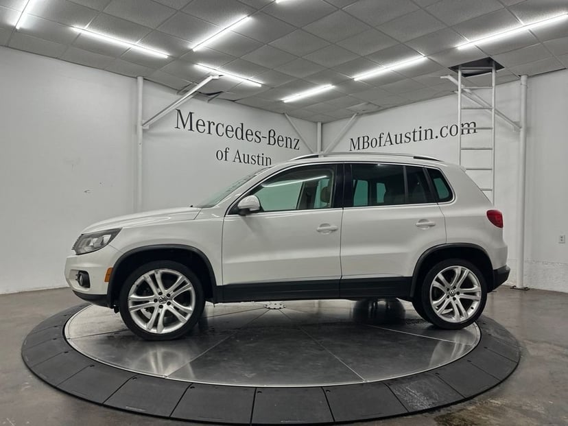 2012 Volkswagen Tiguan - Image 2