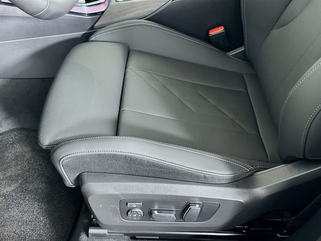 2025 BMW X3 - Image 21