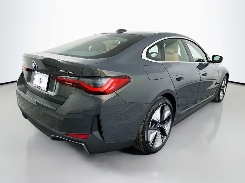 2026 BMW i4 - Image 5