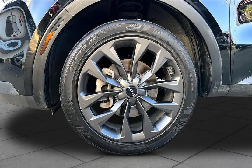 2022 Kia Sorento - Image 11