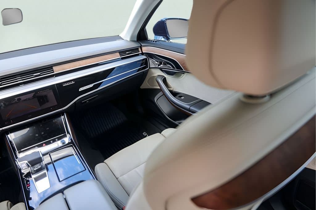 2023 Audi A8 - Image 31