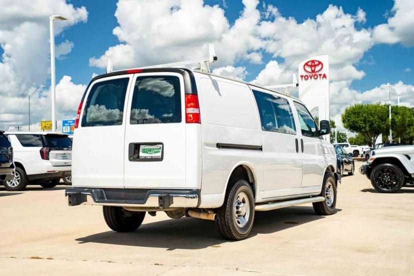 2021 Chevrolet Express 2500 - Image 4