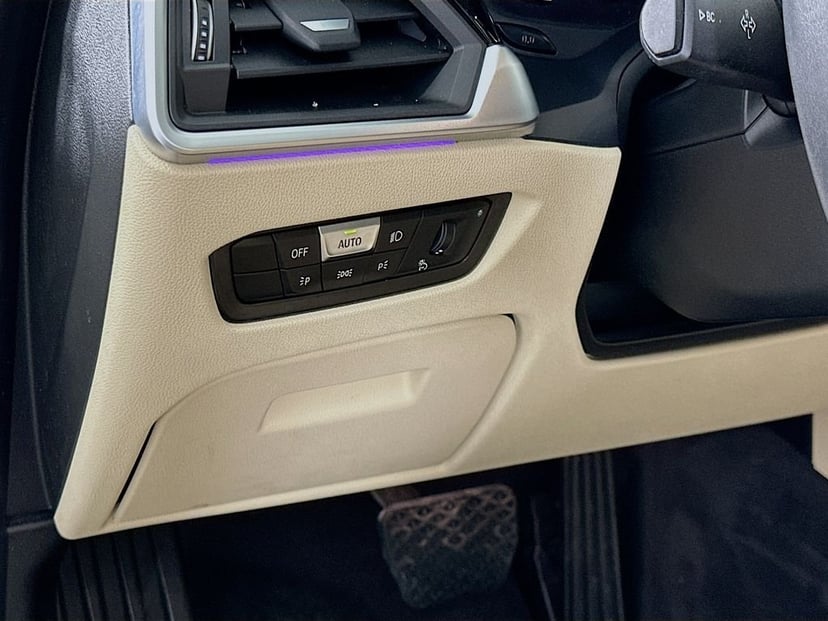 2020 BMW 3 Series - Image 10