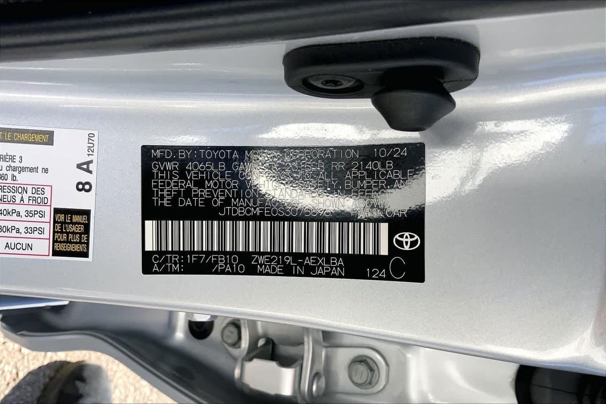 2025 Toyota Corolla - Image 33