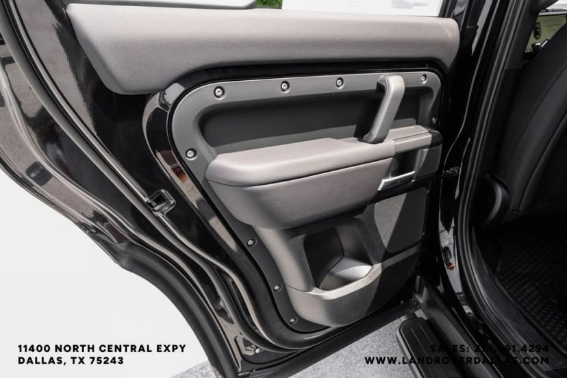 2026 Land Rover Defender 110 - Image 45