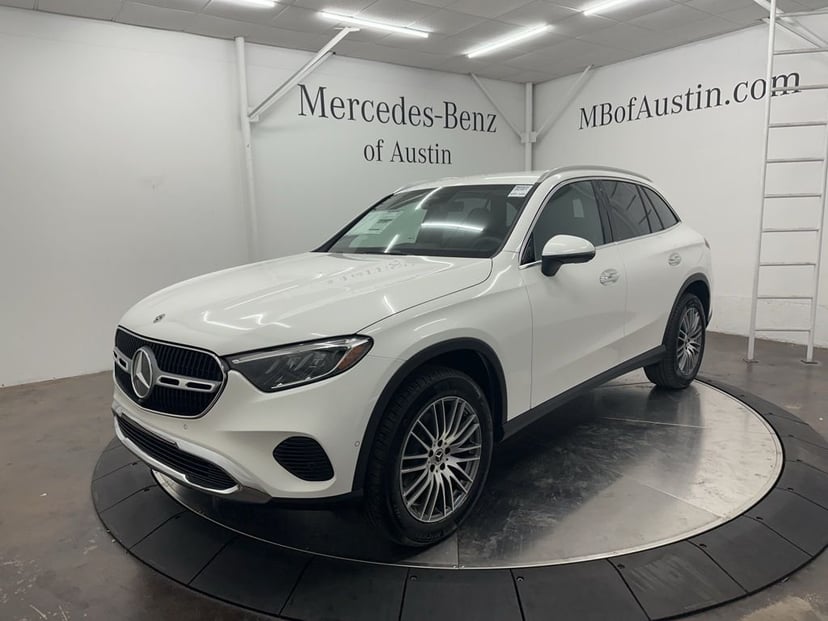 2026 Mercedes-Benz GLC - Image 3