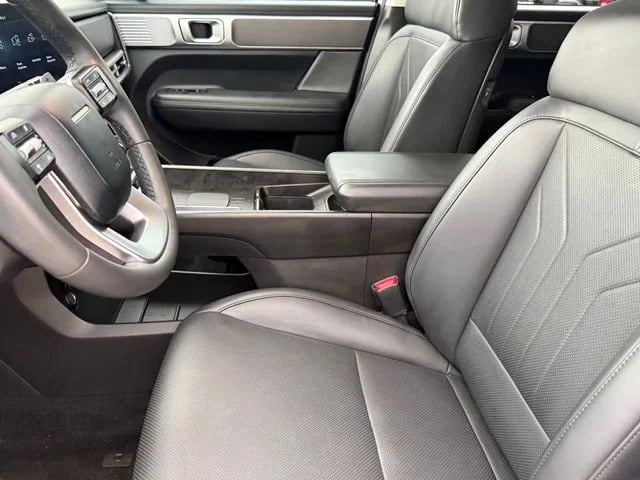 2024 Hyundai Santa Fe - Image 9