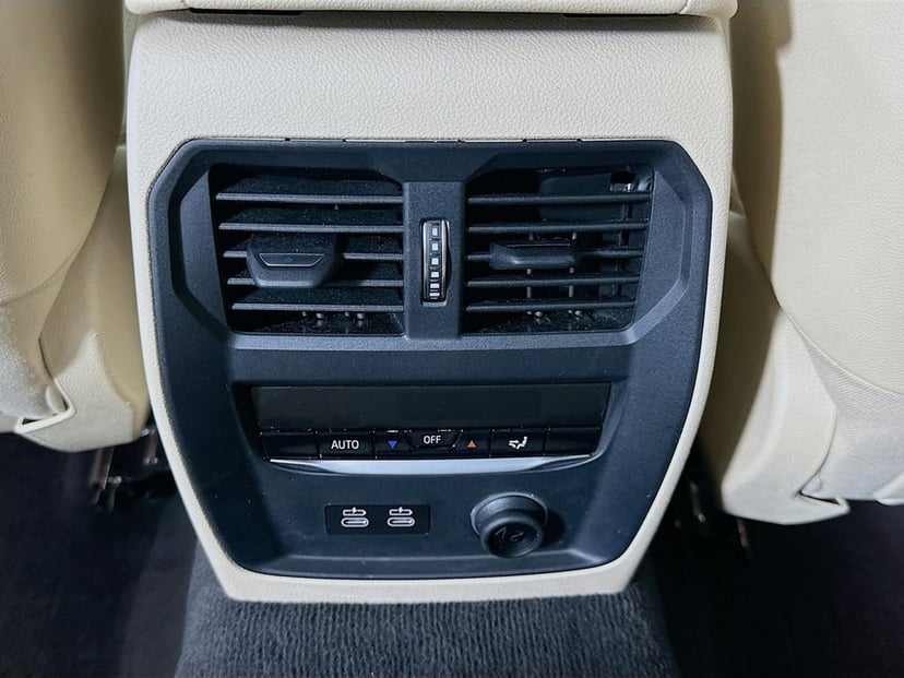2020 BMW 3 Series - Image 25