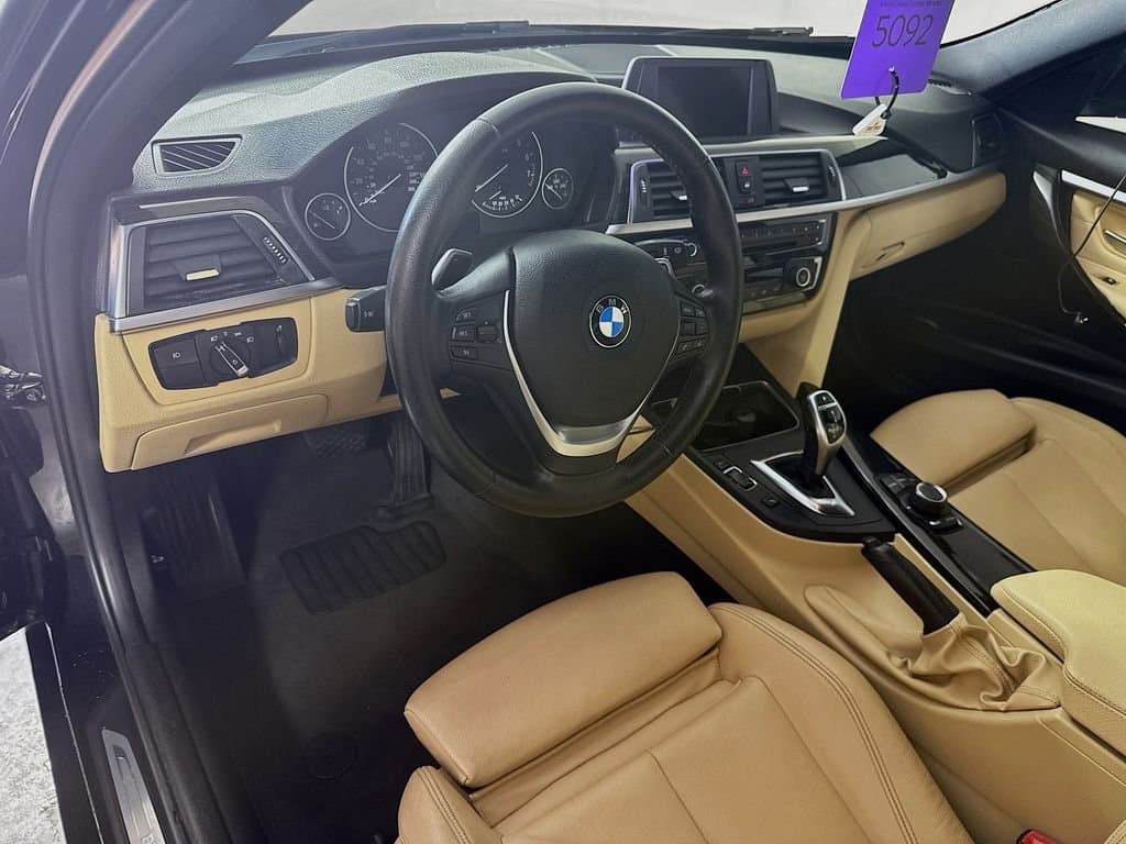 2017 BMW 3 - Image 11