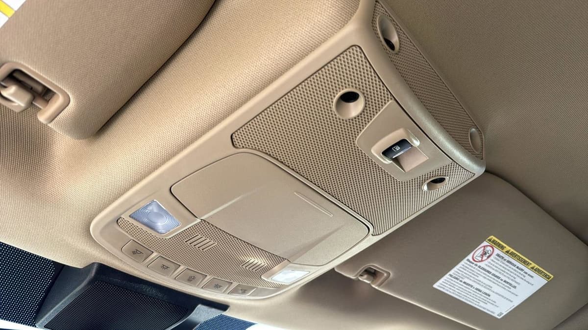 2021 Ford F-450SD - Image 23