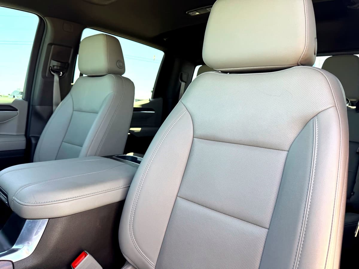 2023 GMC Sierra 1500 - Image 13