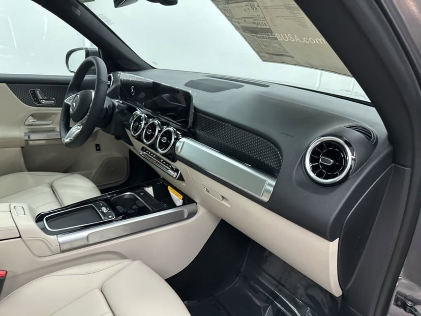 2026 Mercedes-Benz GLB - Image 59