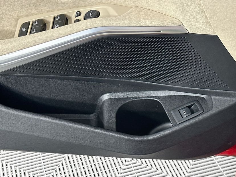 2021 BMW 3 Series - Image 19