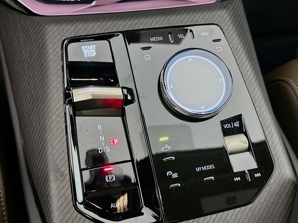 2025 BMW X3 - Image 15