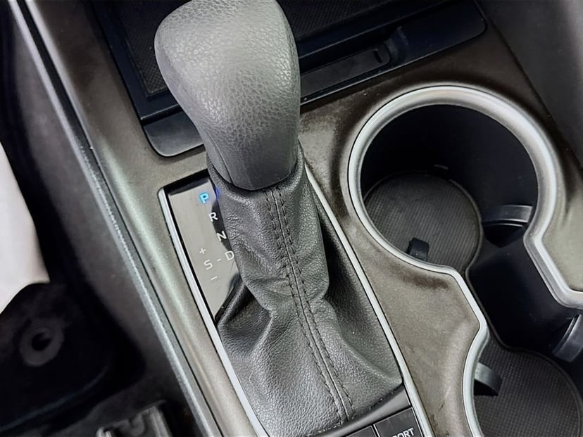 2022 Toyota Camry - Image 16