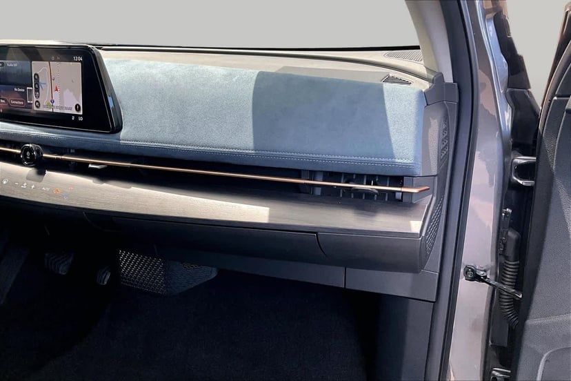 2024 Nissan Ariya - Image 18