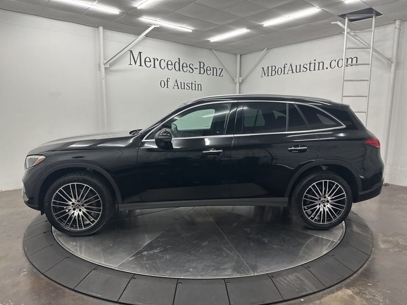 2026 Mercedes-Benz GLC - Image 4