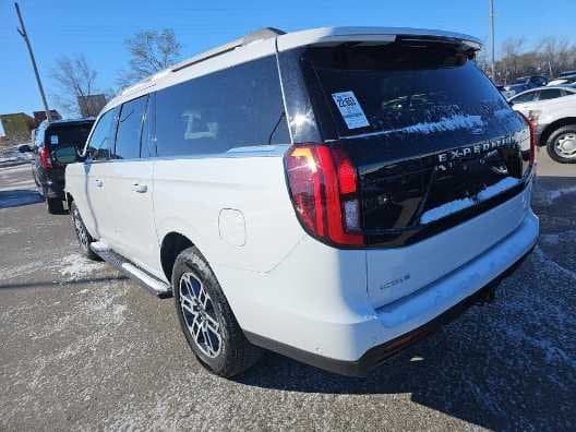 2025 Ford Expedition Max - Image 4