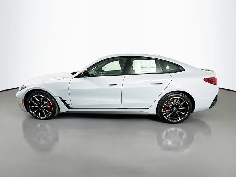 2026 BMW i4 - Image 8