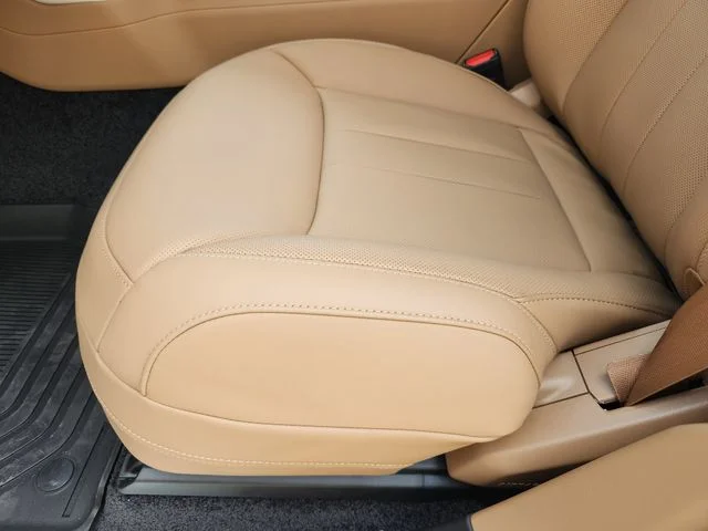 2026 Land Rover Range Rover - Image 22