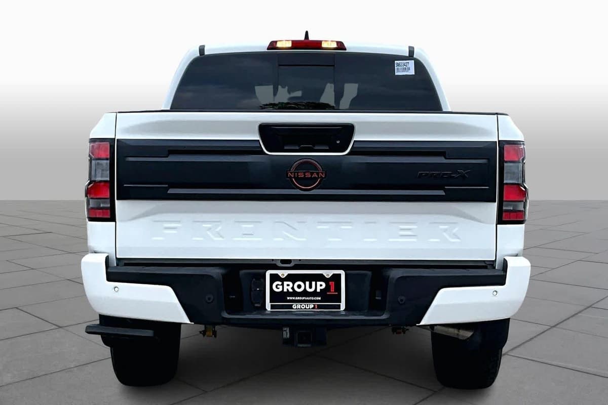 2025 Nissan Frontier - Image 5