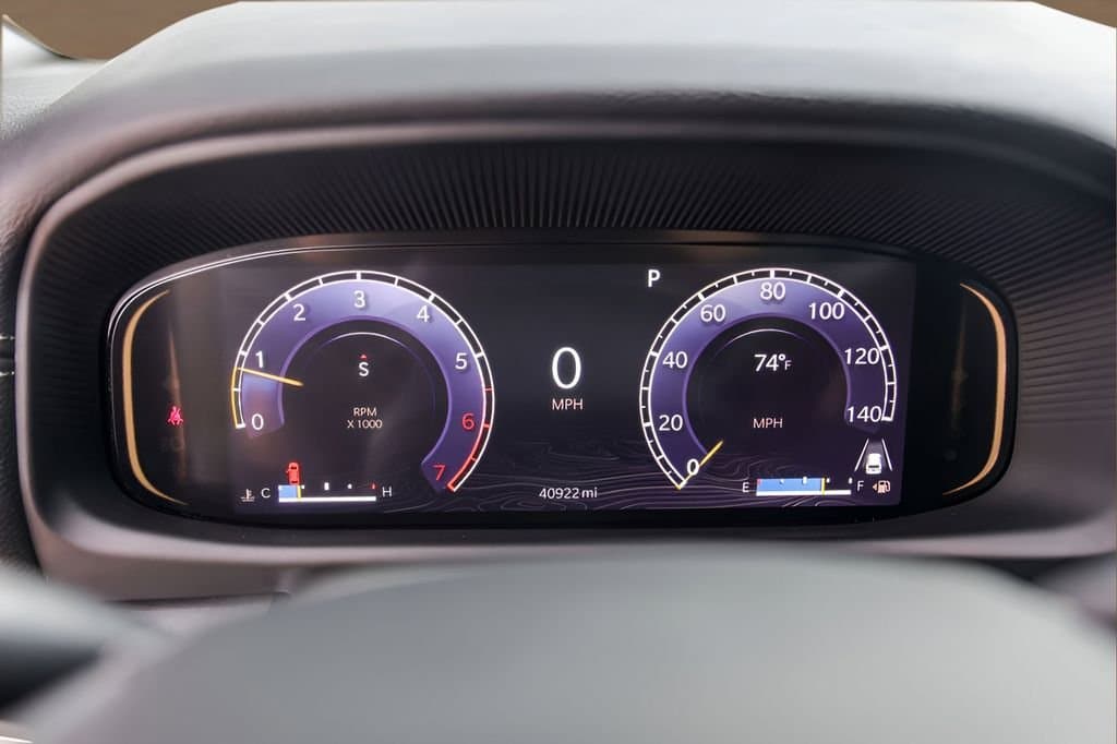 2023 Jeep Wagoneer - Image 11