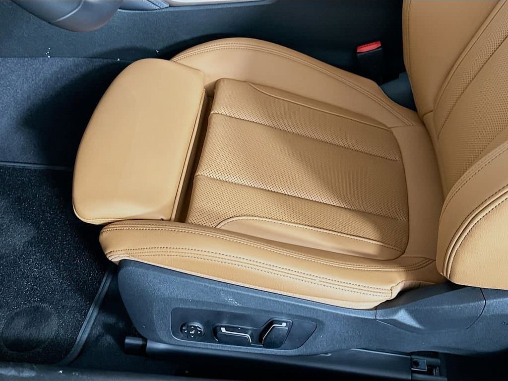 2025 BMW 2 Series - Image 20