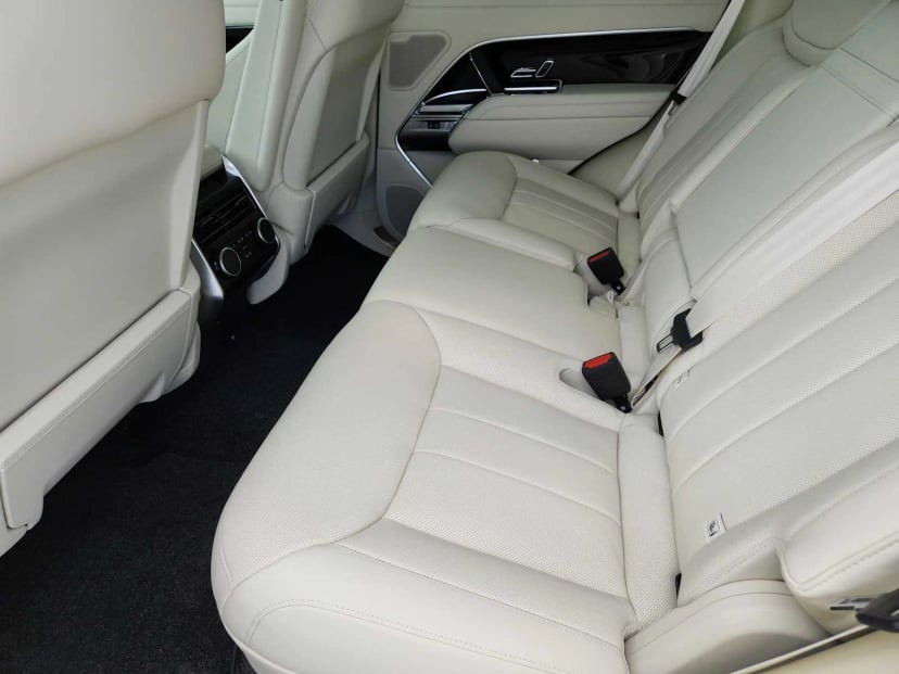 2026 LAND ROVER Range Rover - Image 29