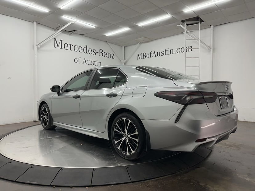 2018 Toyota Camry - Image 5