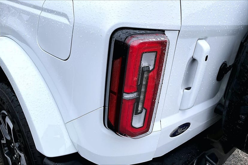 2025 Ford Bronco - Image 28