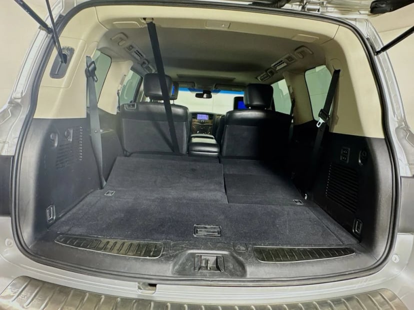 2012 INFINITI QX56 - Image 33