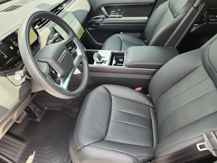 2026 LAND ROVER Range Rover - Image 12