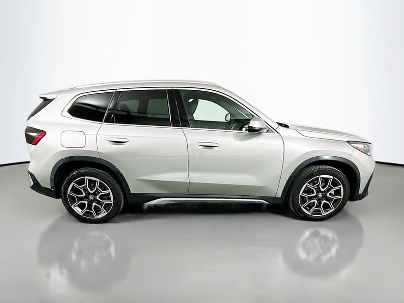 2025 BMW X1 - Image 4