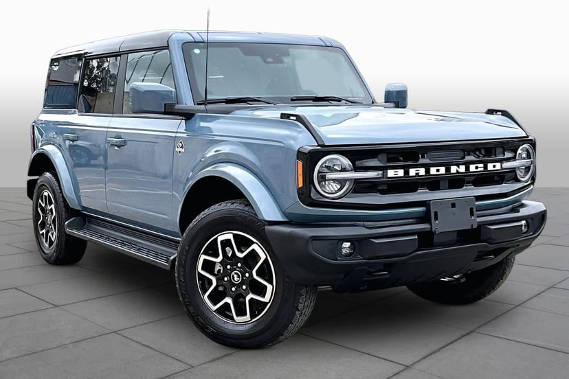 2025 Ford Bronco - Image 2