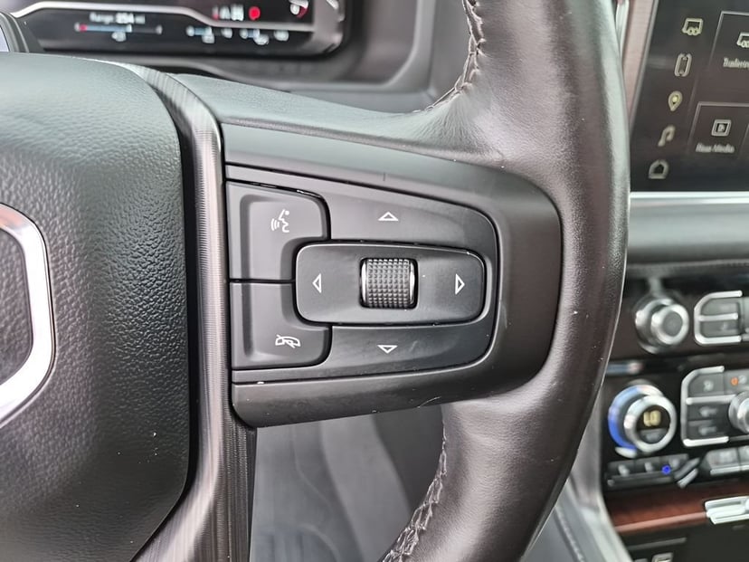 2023 GMC Yukon XL - Image 37