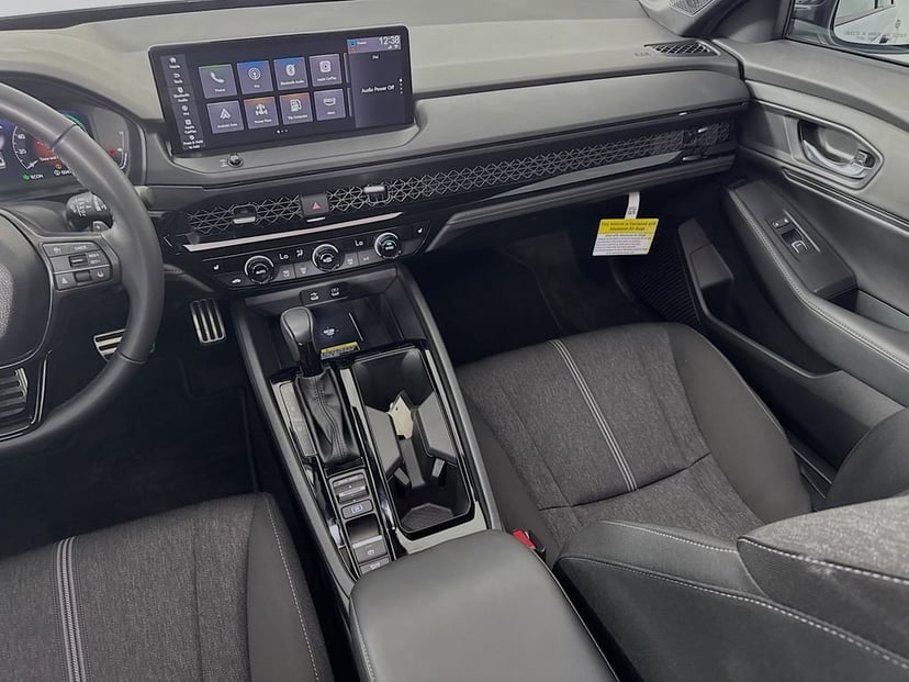 2025 Honda Accord Hybrid - Image 31