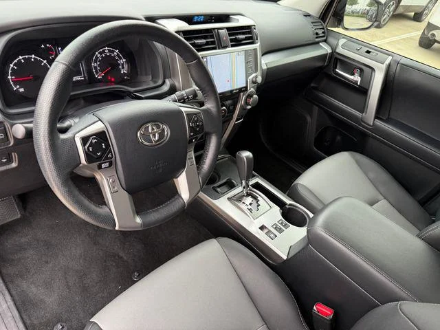 2023 Toyota 4RUNNER - Image 10