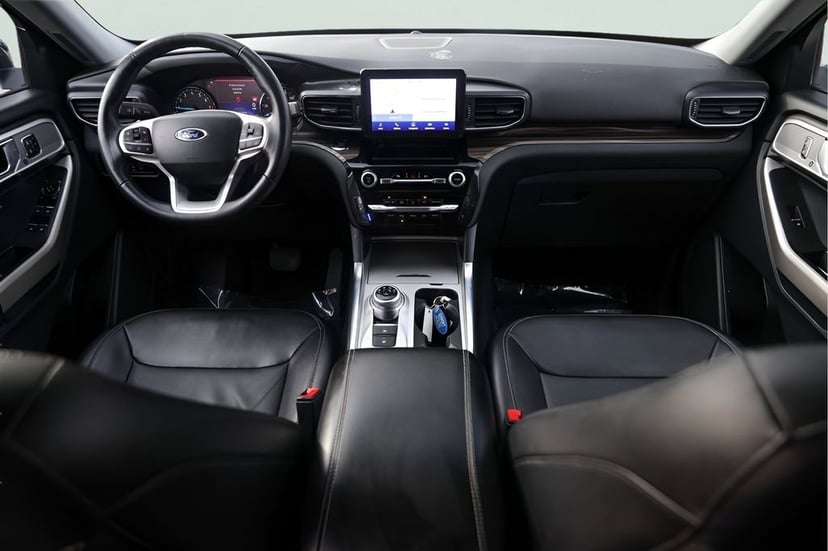 2023 Ford Explorer - Image 30