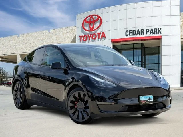 2025 Tesla Model Y - Image 1