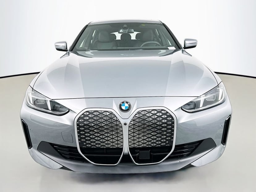 2026 BMW i4 - Image 2