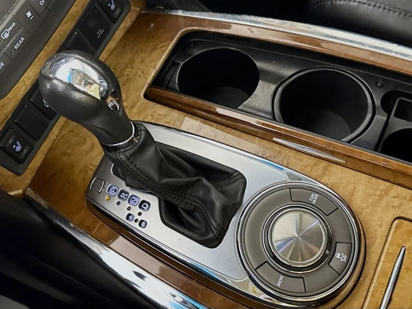2013 INFINITI QX56 - Image 21