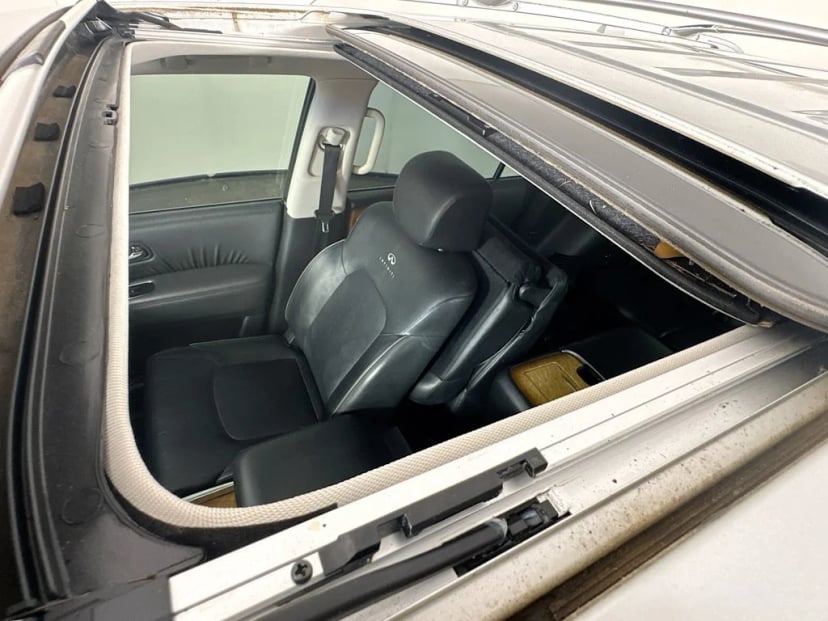 2012 INFINITI QX56 - Image 26