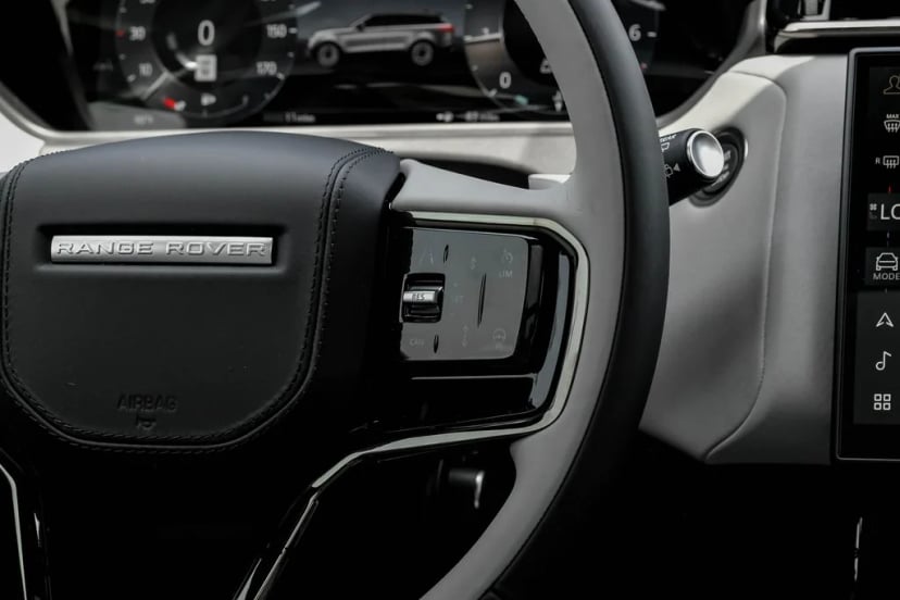 2026 Land Rover Range Rover Velar - Image 13