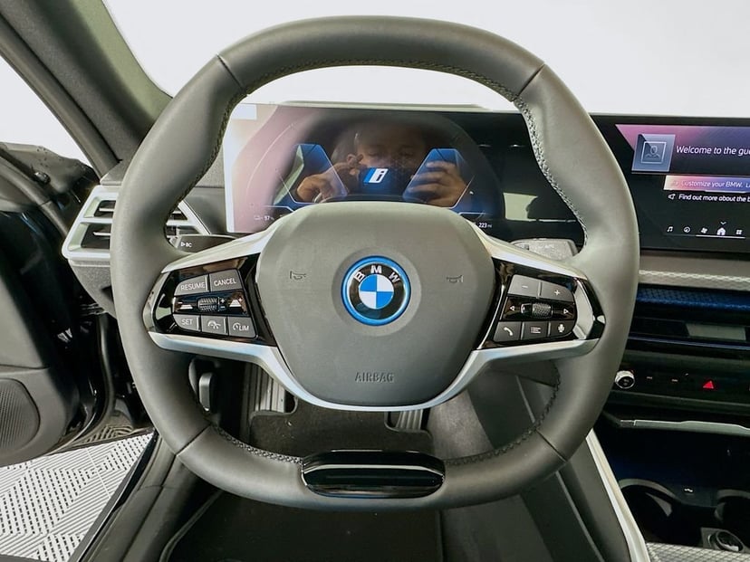 2026 BMW i4 - Image 10