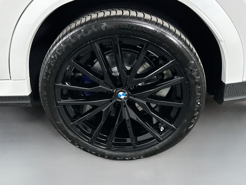 2027 BMW X6 - Image 23