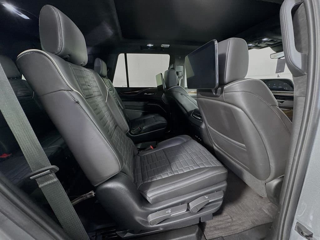 2023 CADILLAC Escalade - Image 39