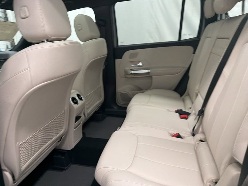 2026 Mercedes-Benz GLB - Image 55