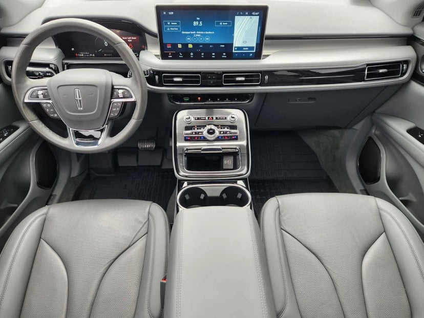 2022 Lincoln Nautilus - Image 25