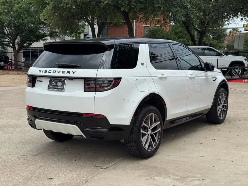 2025 Land Rover Discovery Sport - Image 9