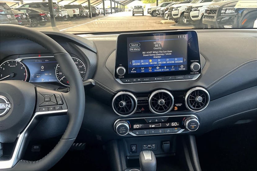2025 Nissan Sentra - Image 6